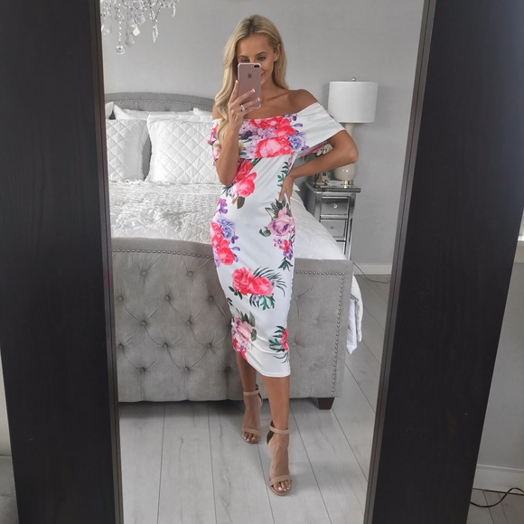Off The Shoulders Floral Midi Dress - Picture 4 of 8